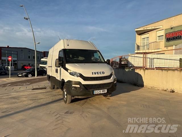 Iveco 35C 12 패널 화물차