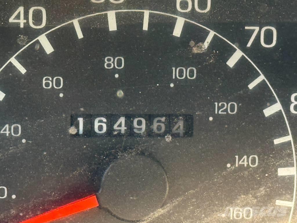 Ford F750 폐기물 수거 트럭