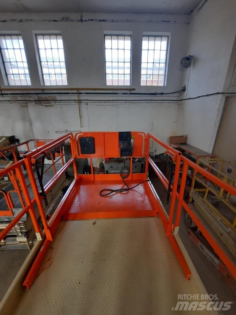 JLG 4069 LE 가위형 리프트