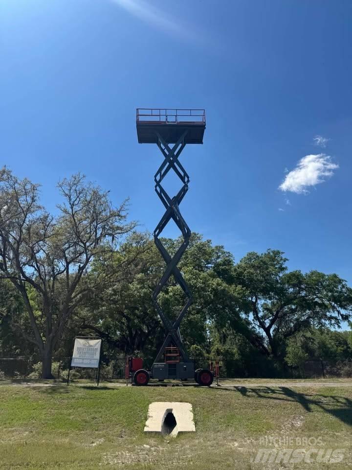 SkyJack SJ 9250 RT 가위형 리프트