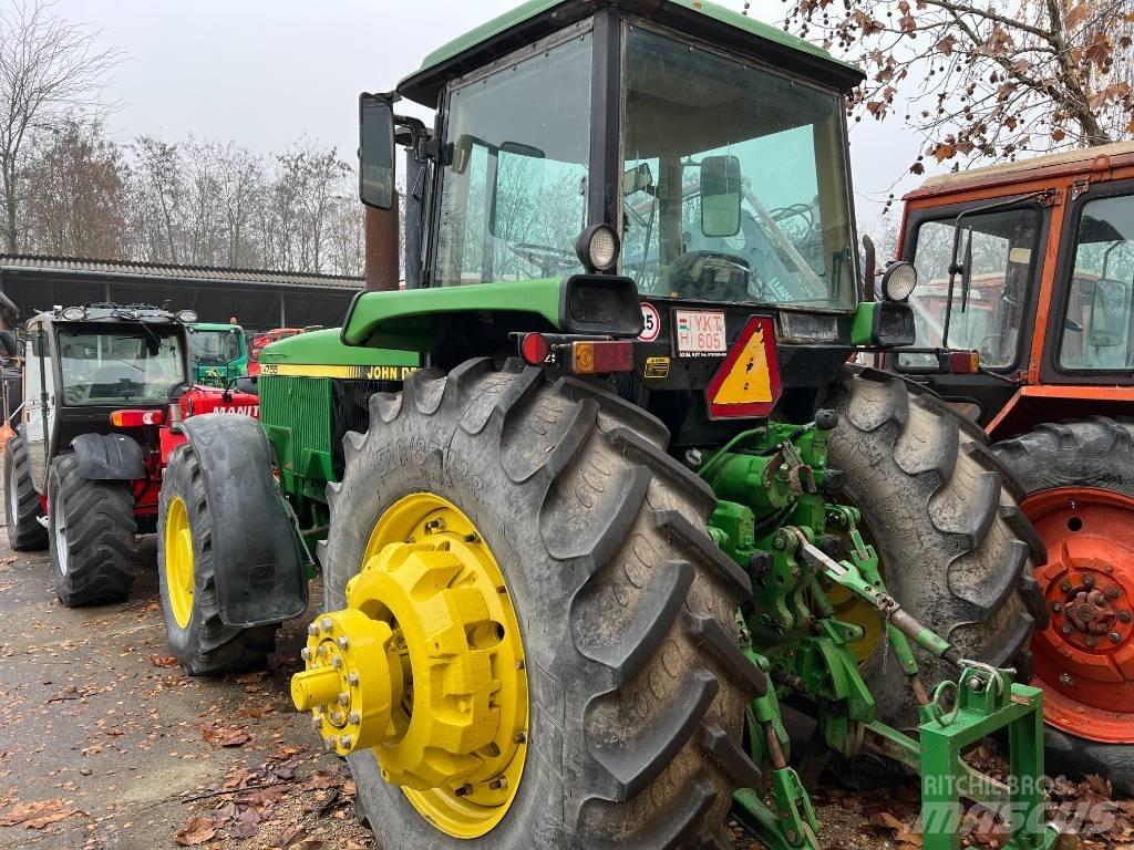John Deere 4755 트랙터