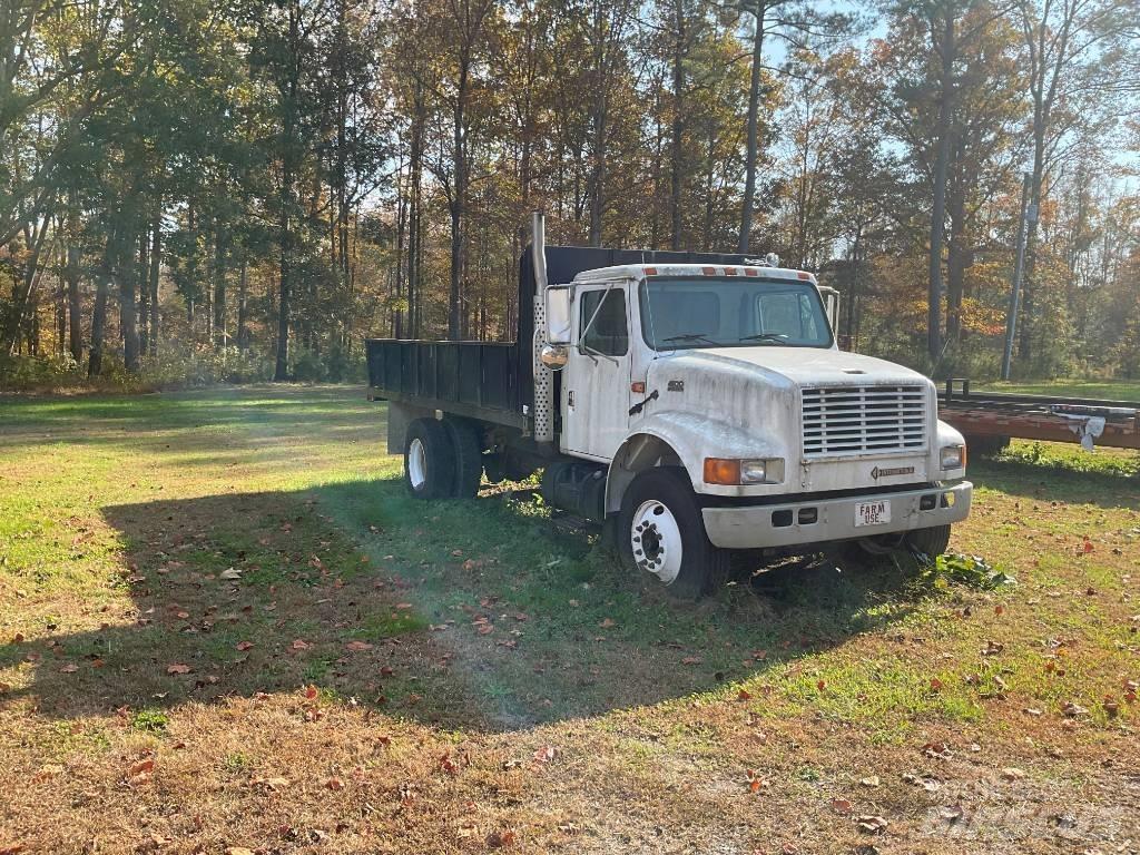 International 4900 덤프 트럭