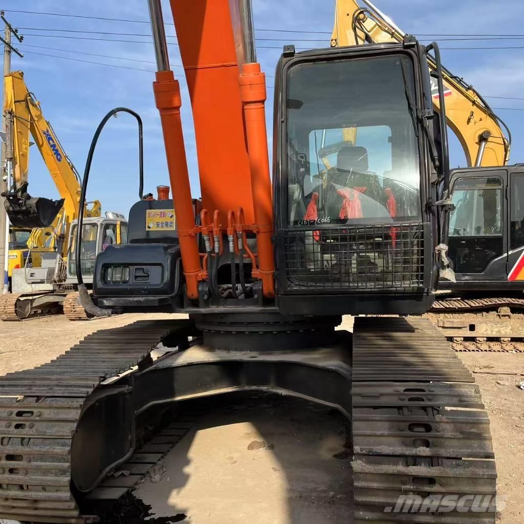Hitachi ZX 160 중형굴삭기 7톤-28톤