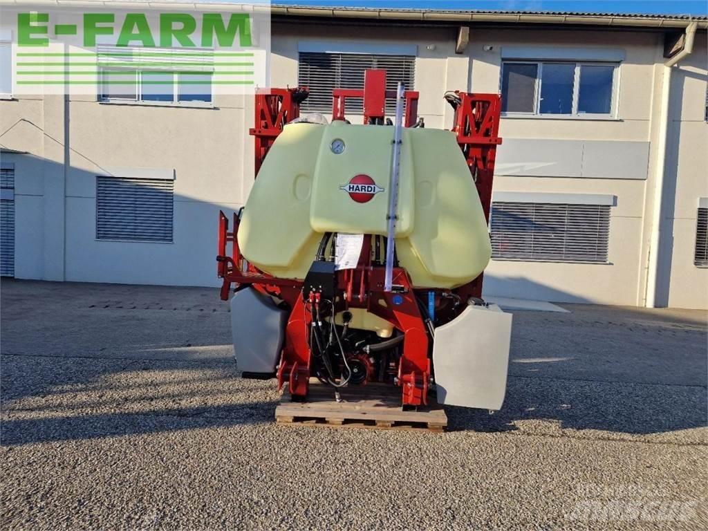 Hardi Mega 12 견인형 분무기
