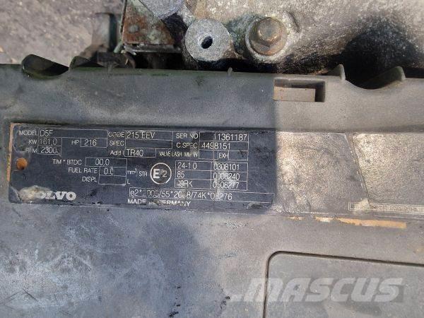 Volvo D5F 215EEV 엔진