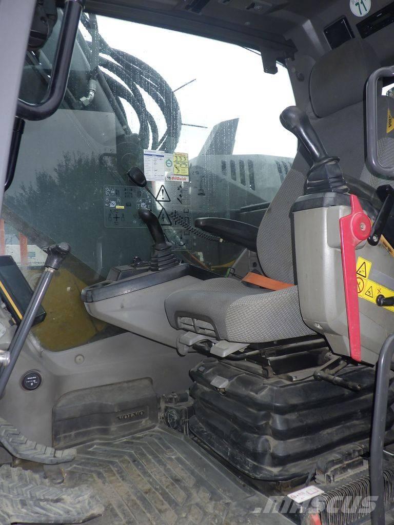 Volvo ECR 235 E 대형 굴삭기 29톤 이상