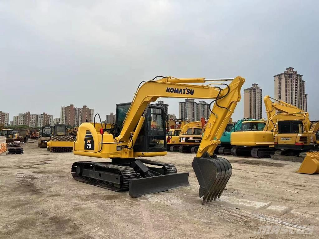 Komatsu PC70-8 대형 굴삭기 29톤 이상