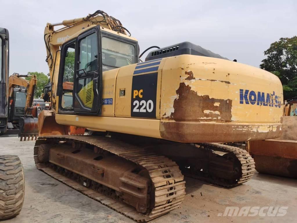 Komatsu PC 220-7 대형 굴삭기 29톤 이상