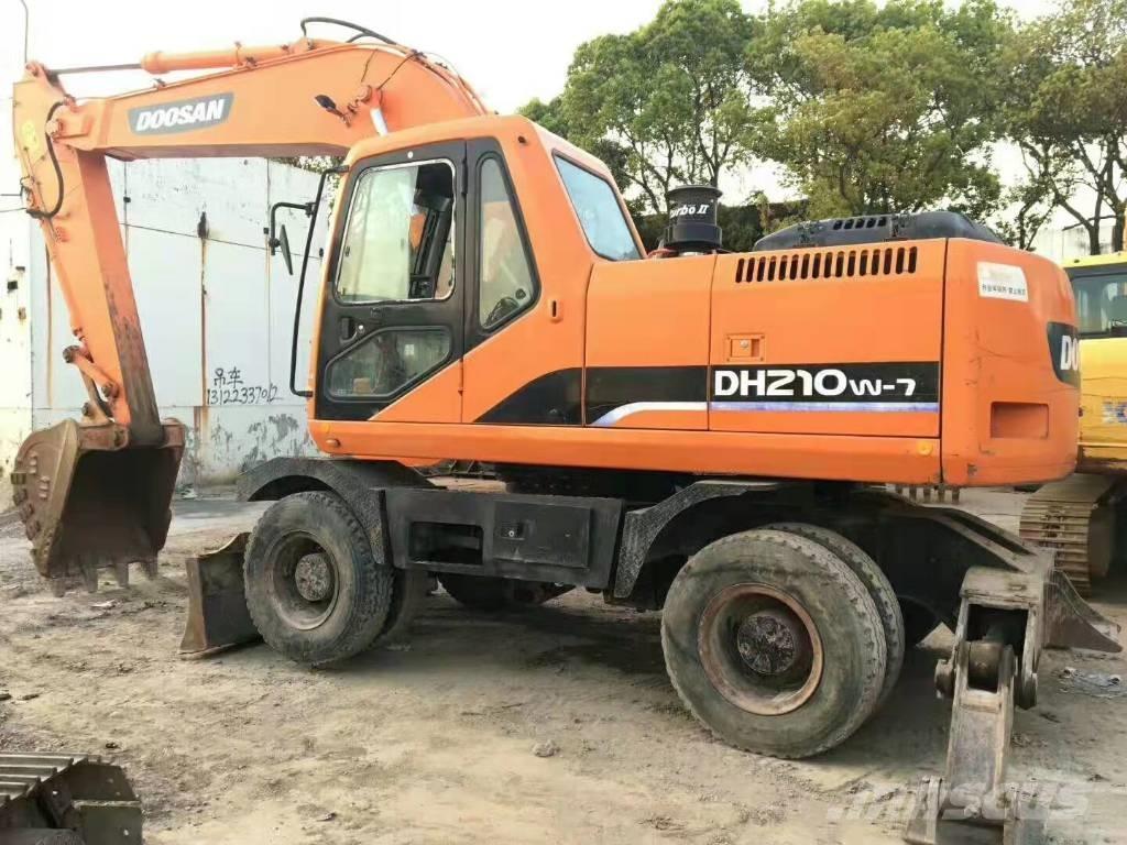 Doosan DH210W-7  휠 굴삭기