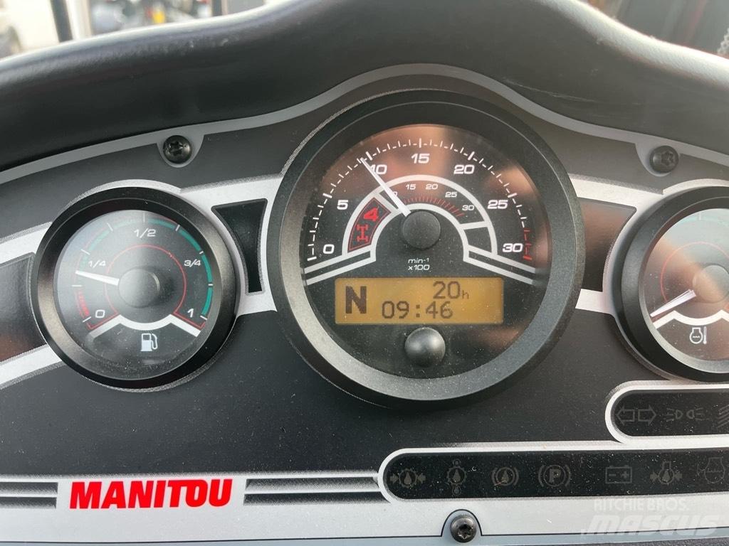Manitou MT 933 텔러 핸들러