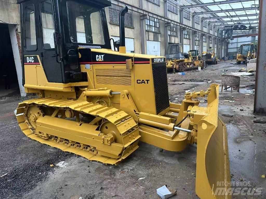 CAT D 4 C 크롤러 도저