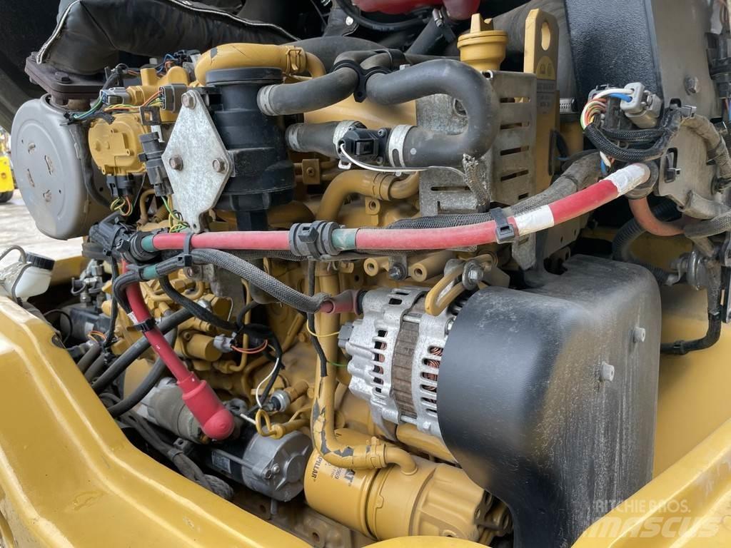 CAT 907M  휠로우더