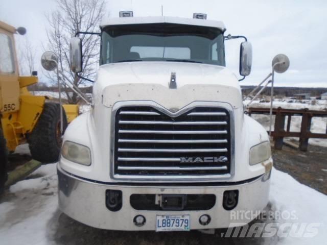 Mack CXU 613 트랙터 유닛