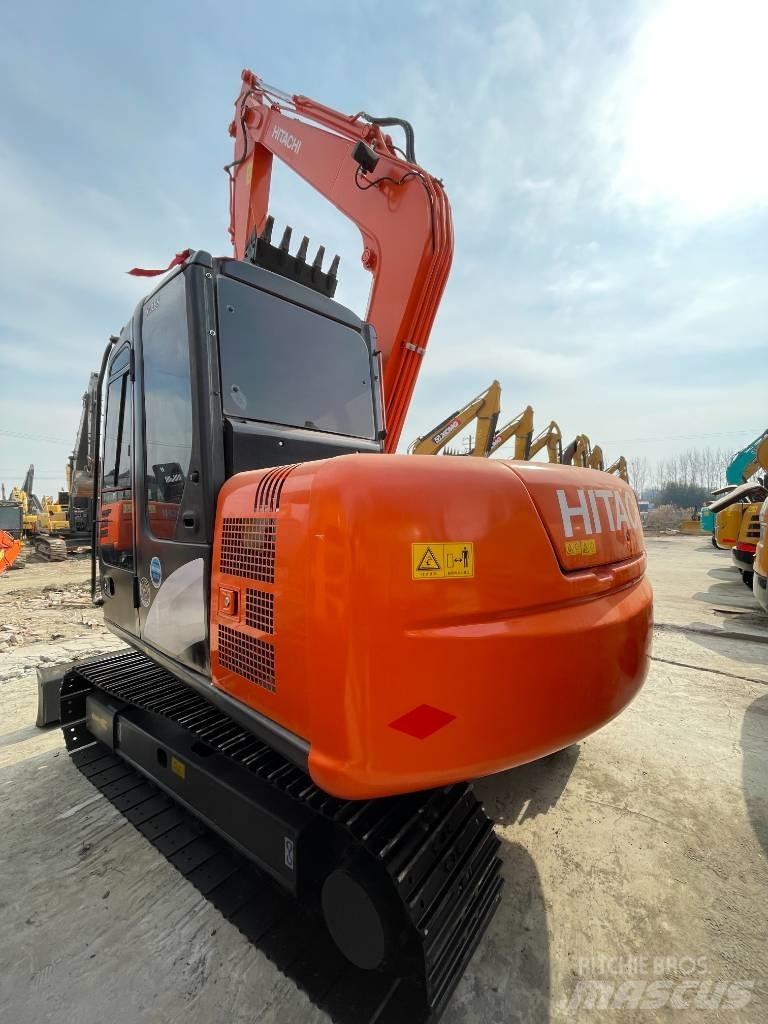 Hitachi 70 소형 굴삭기 7톤 미만