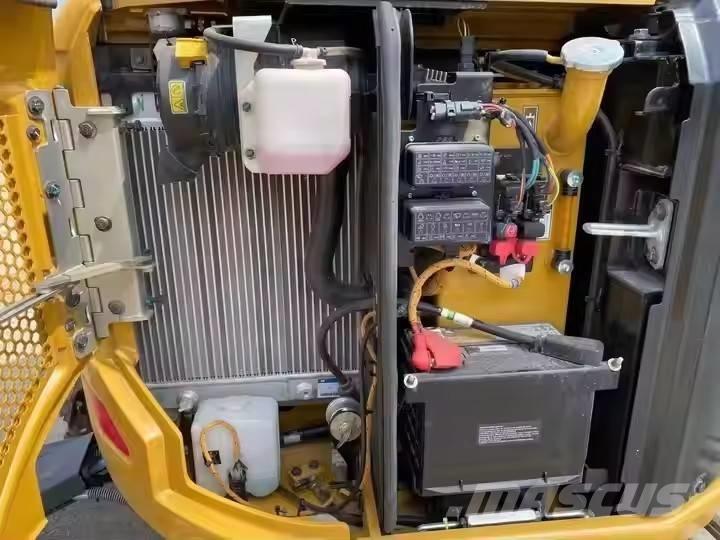 CAT 303 CR 소형 굴삭기 7톤 미만