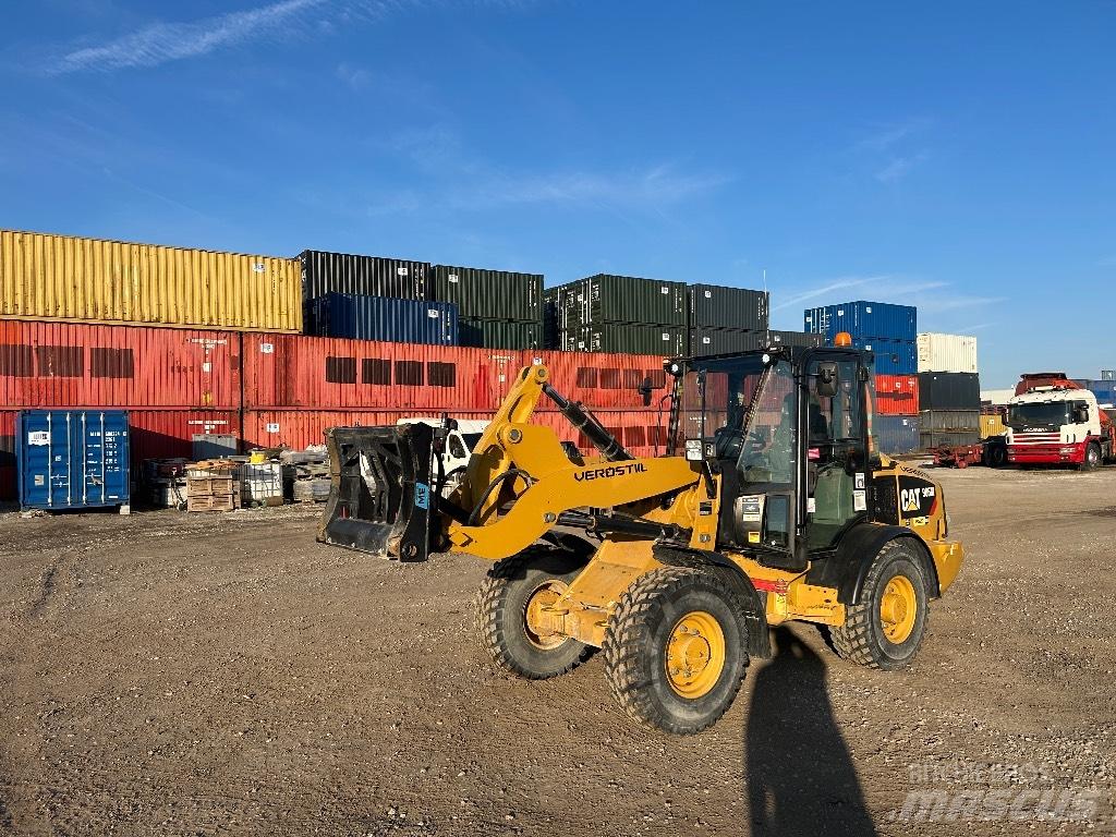 CAT 906M  휠로우더