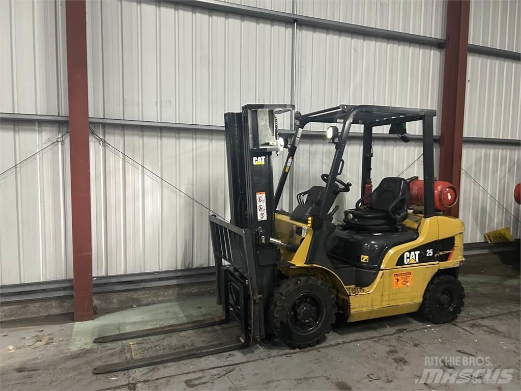 CAT GP25NT LPG 지게차