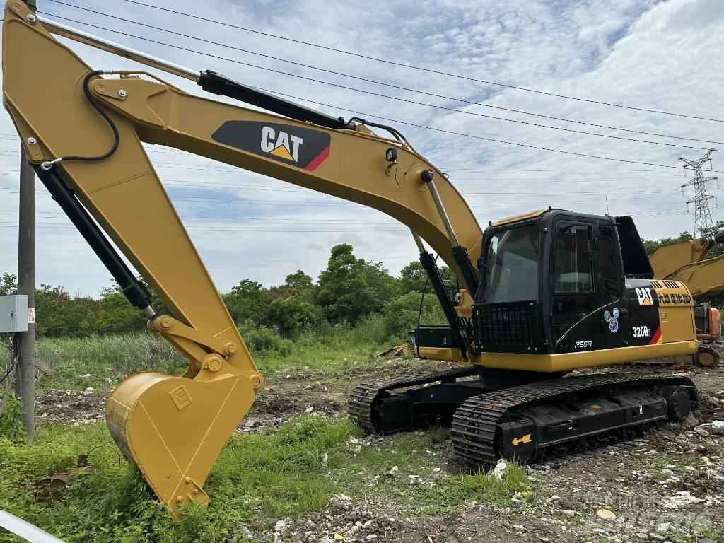 CAT 320 D 대형 굴삭기 29톤 이상