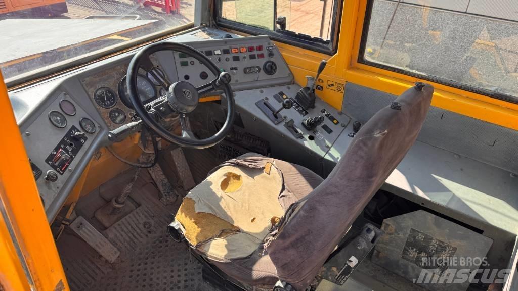 Volvo A 25 C 연결식 홀러