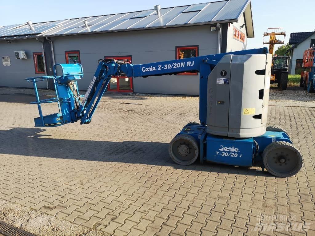 Genie Z 30/20 관절형 전동이동 리프트
