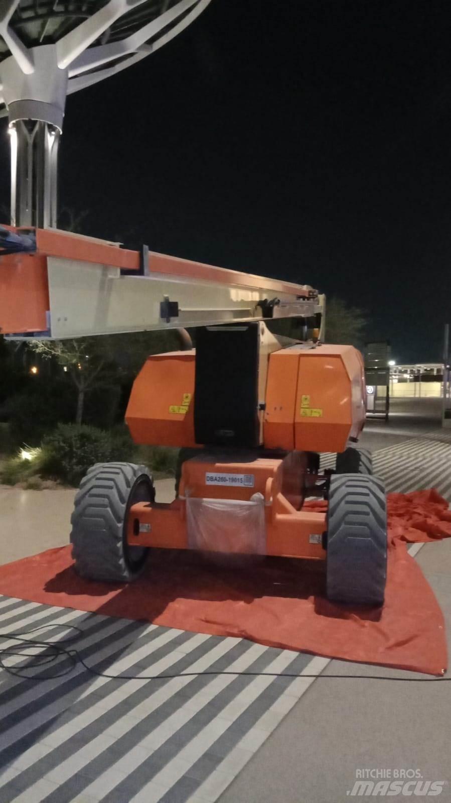 JLG 800AJ 관절형 전동이동 리프트