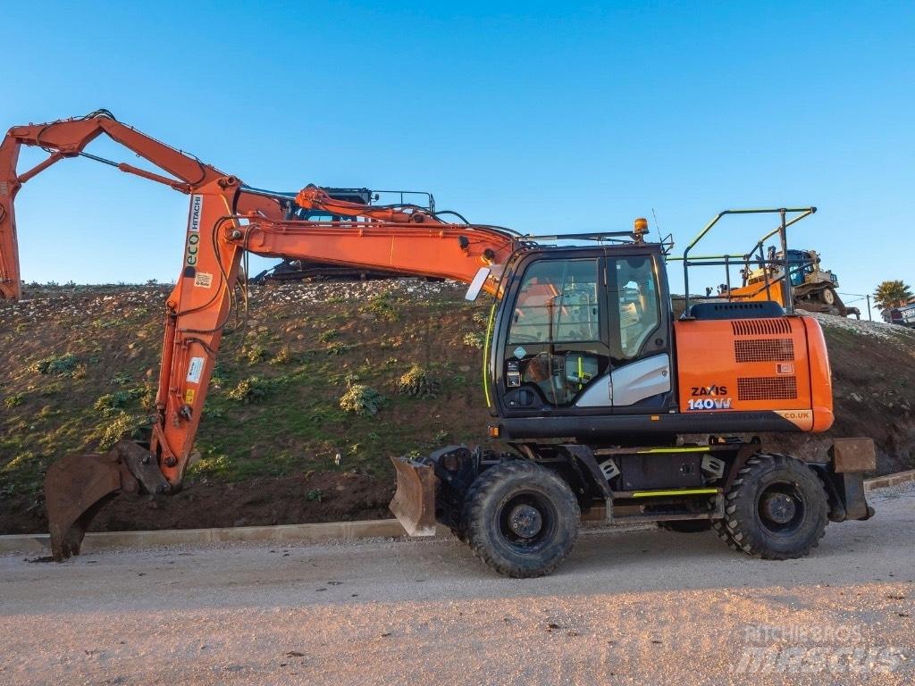 Hitachi 140W  휠 굴삭기