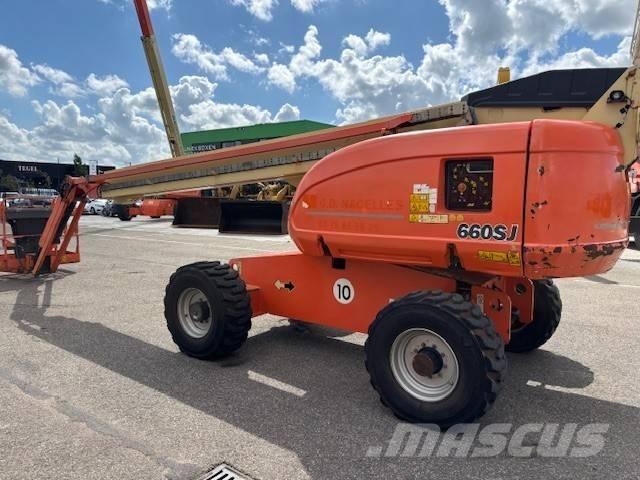 JLG 660 SJ 견인식 전동이동 리프트