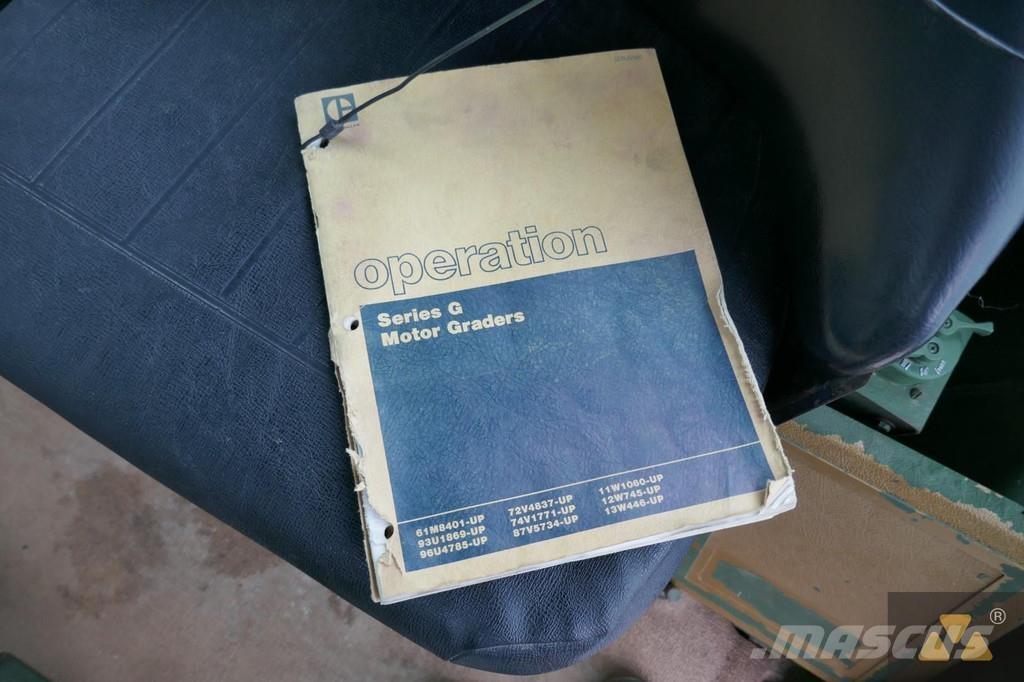 CAT 130G Ex-army 그레이더