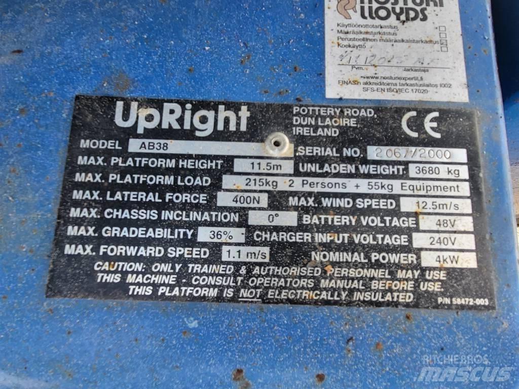UpRight AB38N 관절형 전동이동 리프트