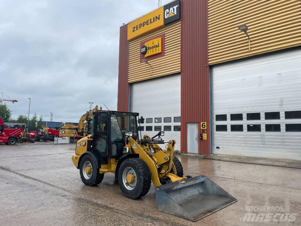 CAT 906 M  휠로우더