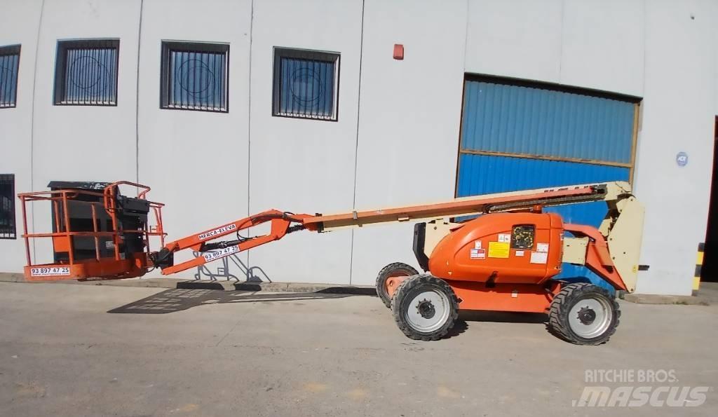 JLG 600 AJ 관절형 전동이동 리프트