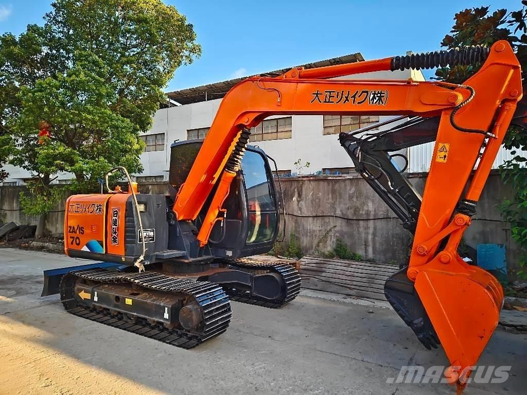 Hitachi ZX 70 중형굴삭기 7톤-28톤