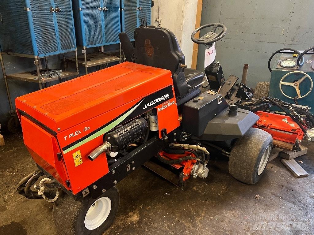 Jacobsen T-PLEX185 탑승형 잔디깎기