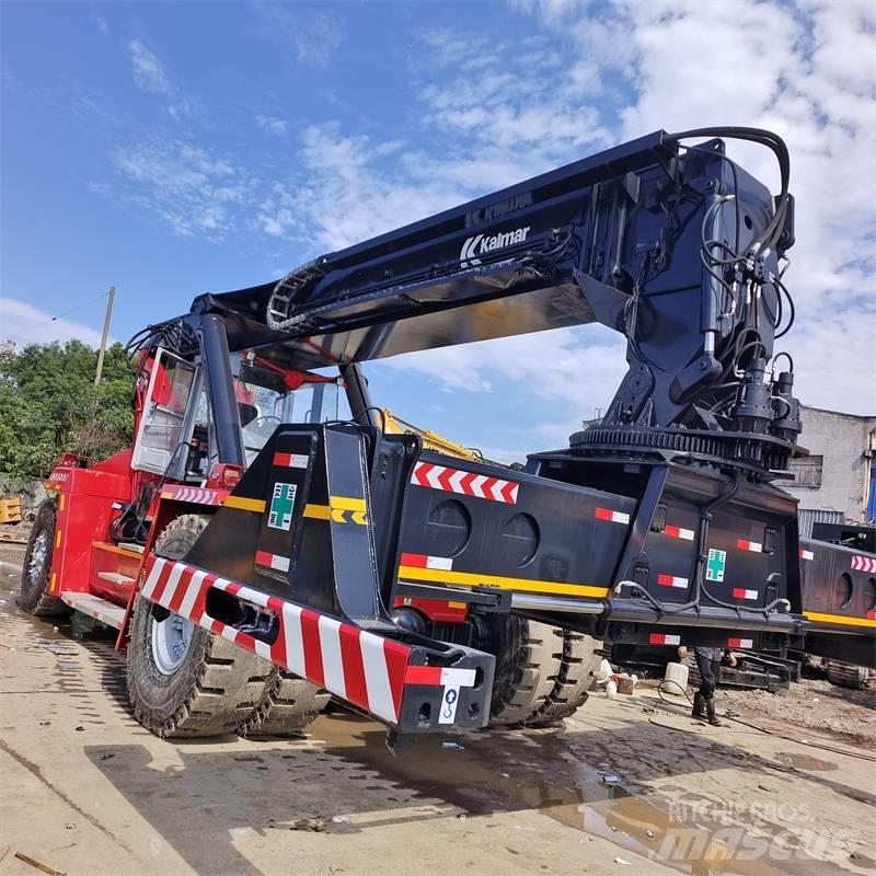 Kalmar DRF 450 리치 스태커