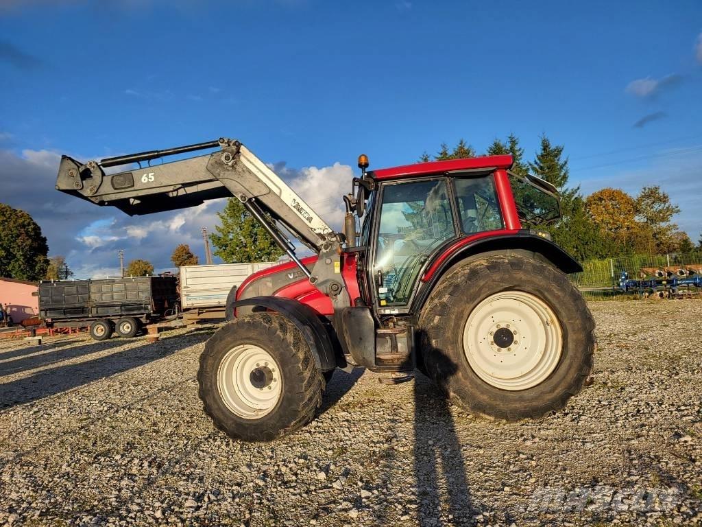 Valtra N 141 LS 트랙터