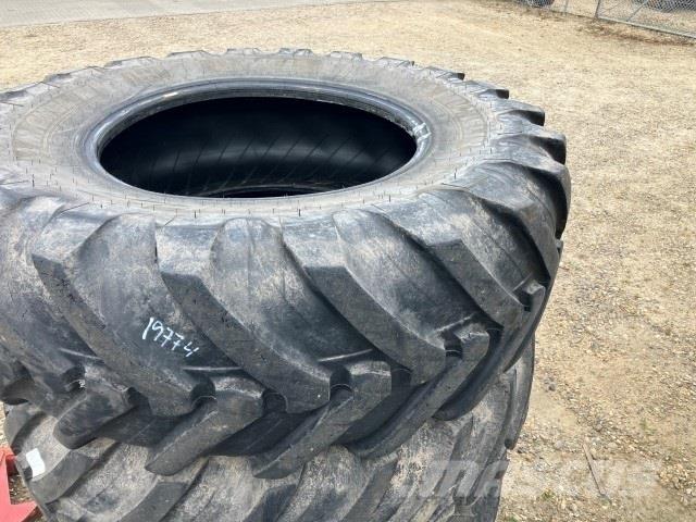  - - - 440/80R28 타이어, 휠 및 림