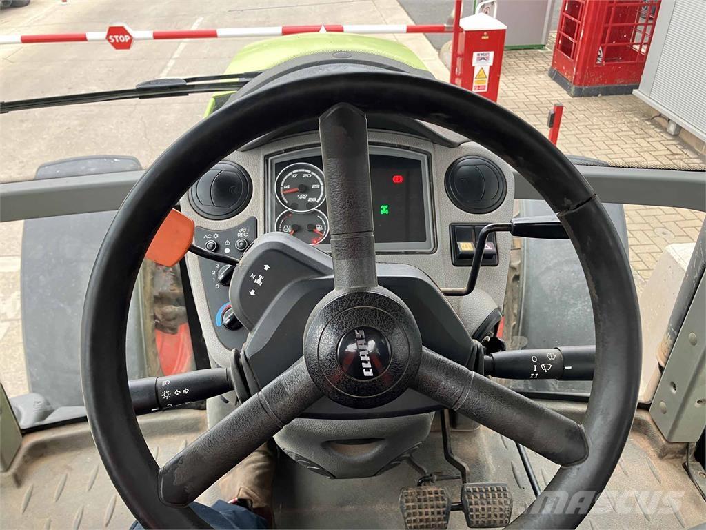 CLAAS Arion 620C 트랙터