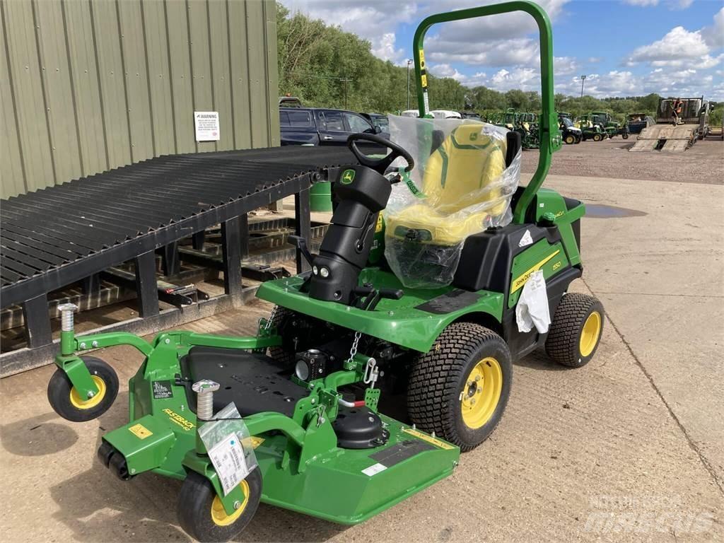 John Deere 1550 탑승형 잔디깎기