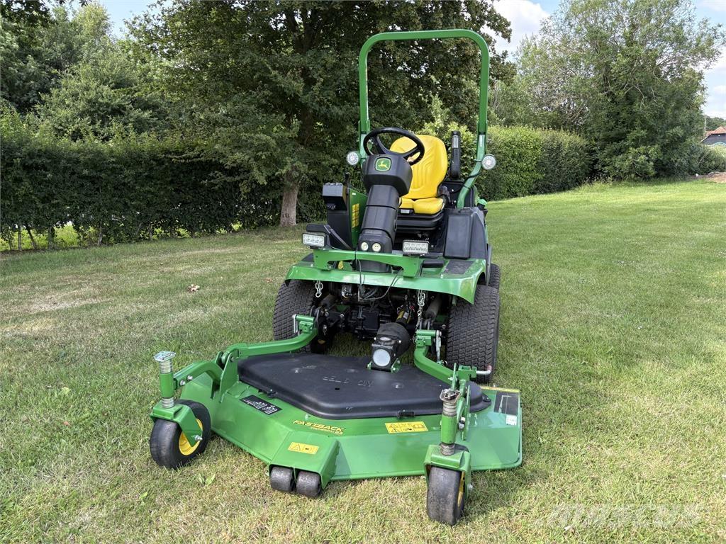 John Deere 1570 탑승형 잔디깎기