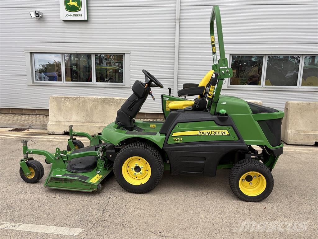 John Deere 1570 탑승형 잔디깎기