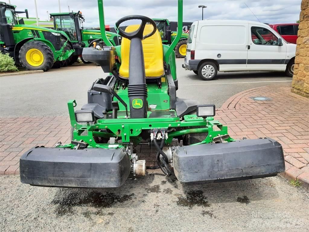 John Deere 2500EH 밀면서 전진하는 잔디깎기