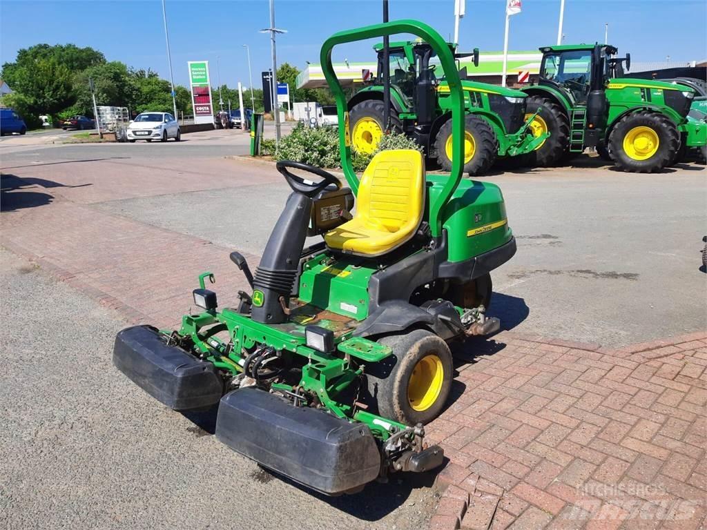 John Deere 2500EH 밀면서 전진하는 잔디깎기