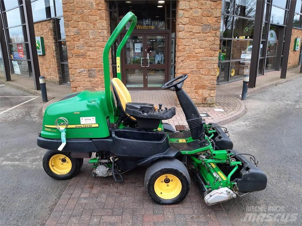 John Deere 2500EH 밀면서 전진하는 잔디깎기