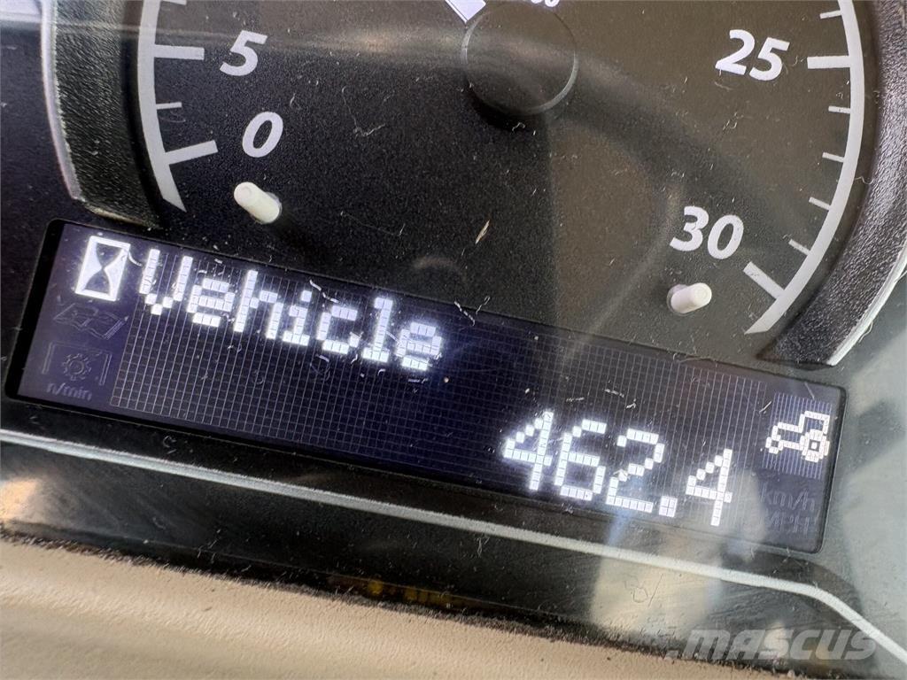 John Deere 4066R 소형 트랙터