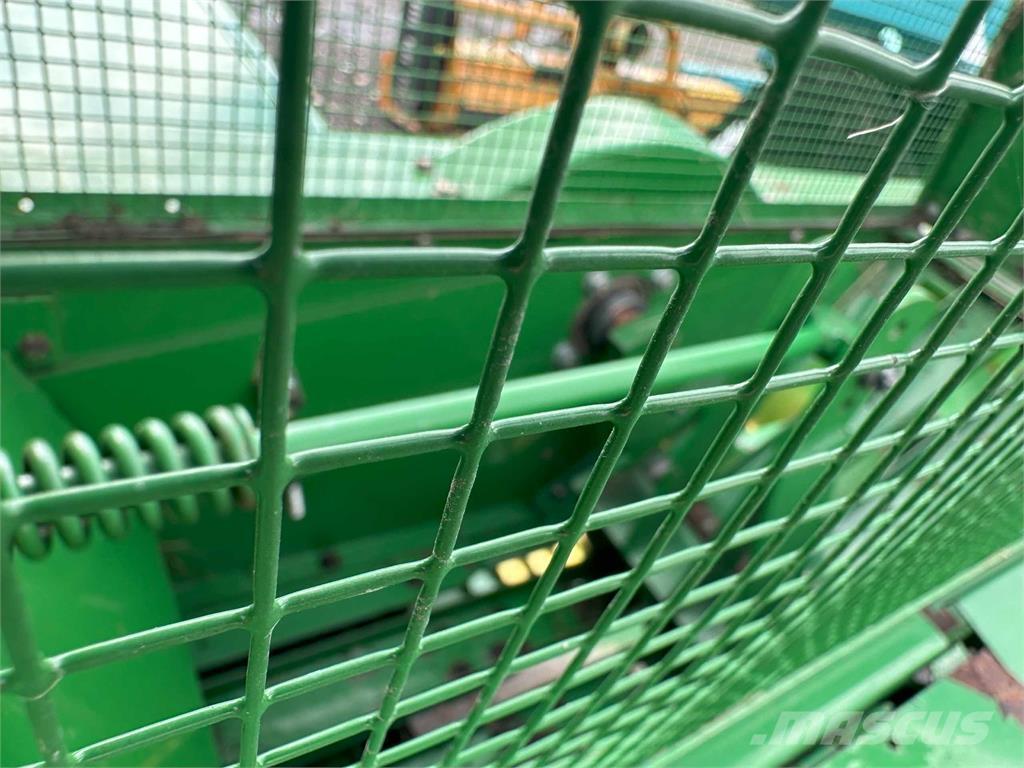 John Deere 459 각형 곤포기