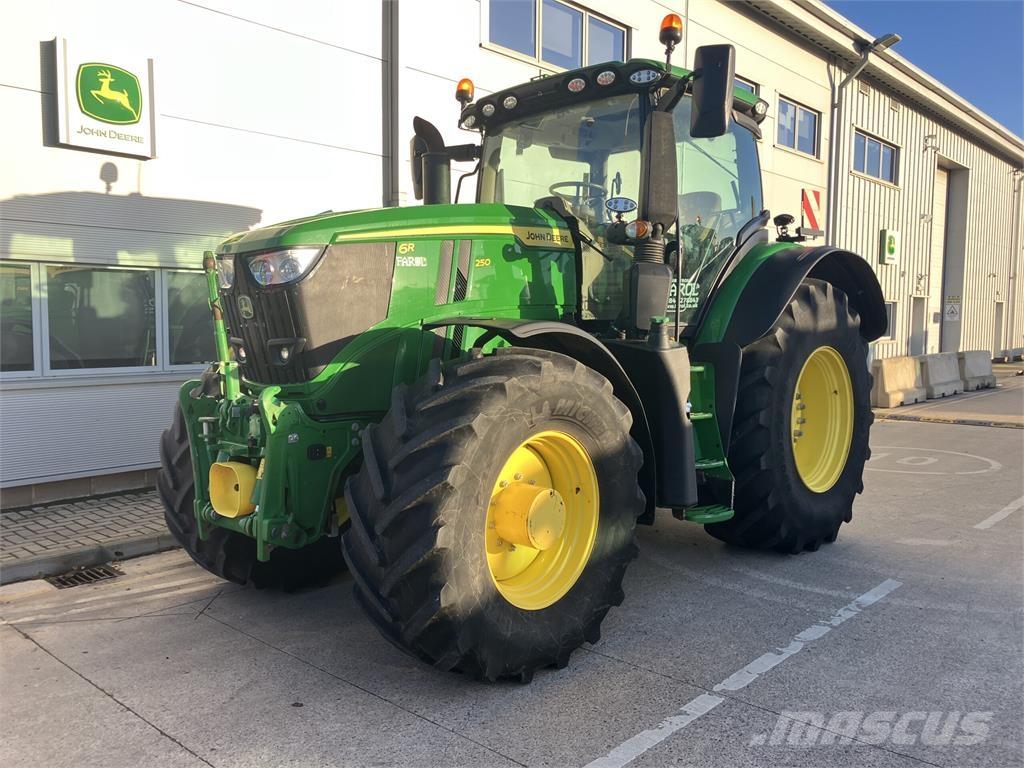 John Deere 6R 250 트랙터