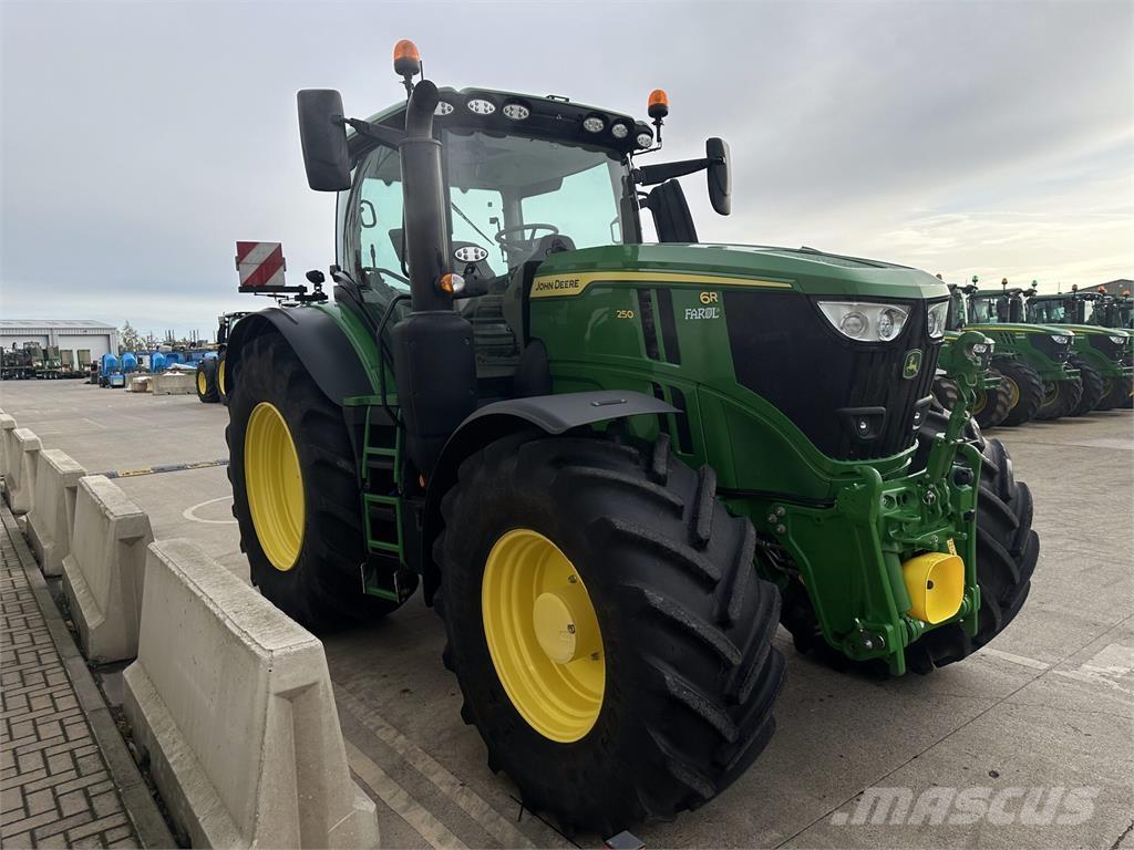 John Deere 6R 250 트랙터