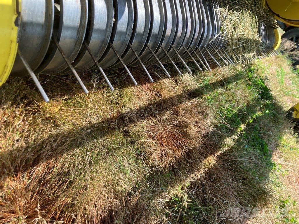 John Deere 8400i 자동 초지기계