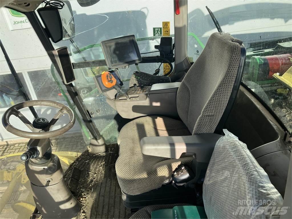 John Deere 8500i 자동 초지기계