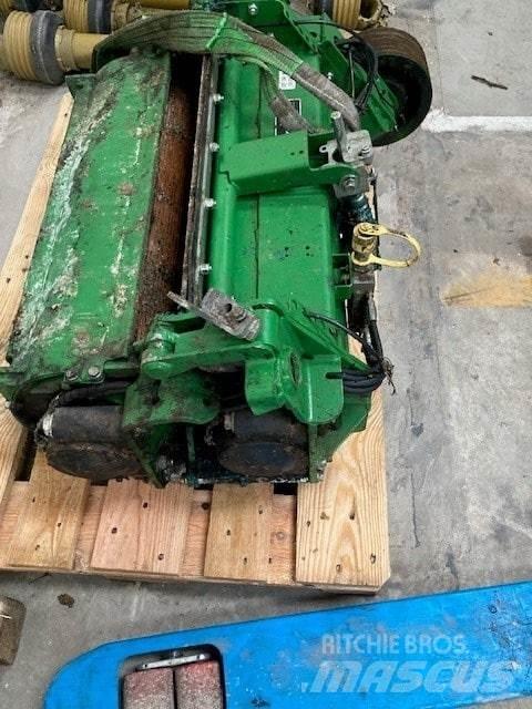 John Deere 8500i 자동 초지기계